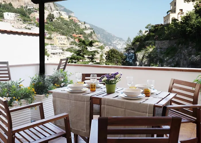 Estate4home - Niko's Apartment *