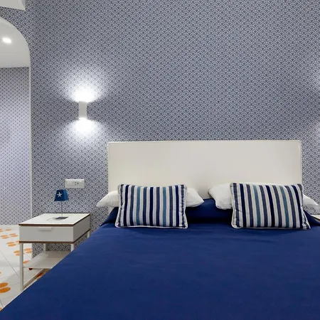 Estate4home - Niko's Lejlighed Positano